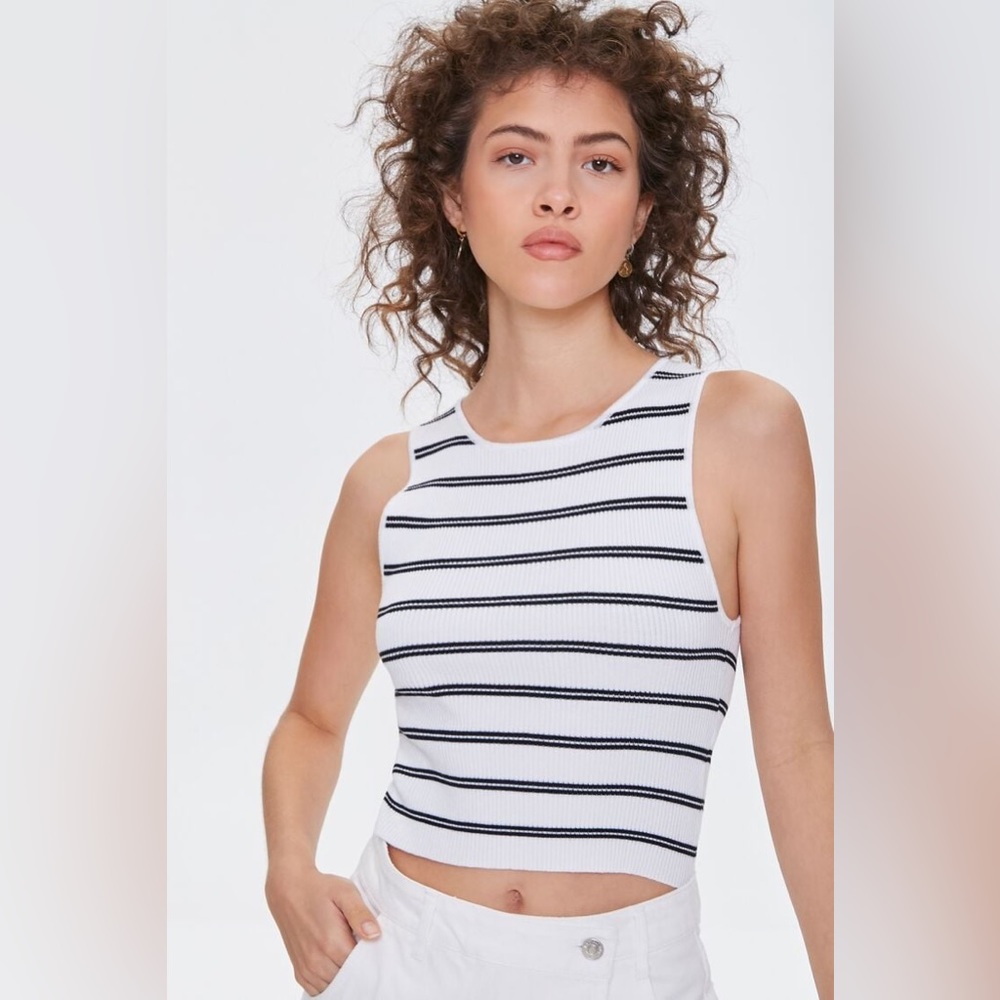 {XXI} 3 FOR $25! Crop Top